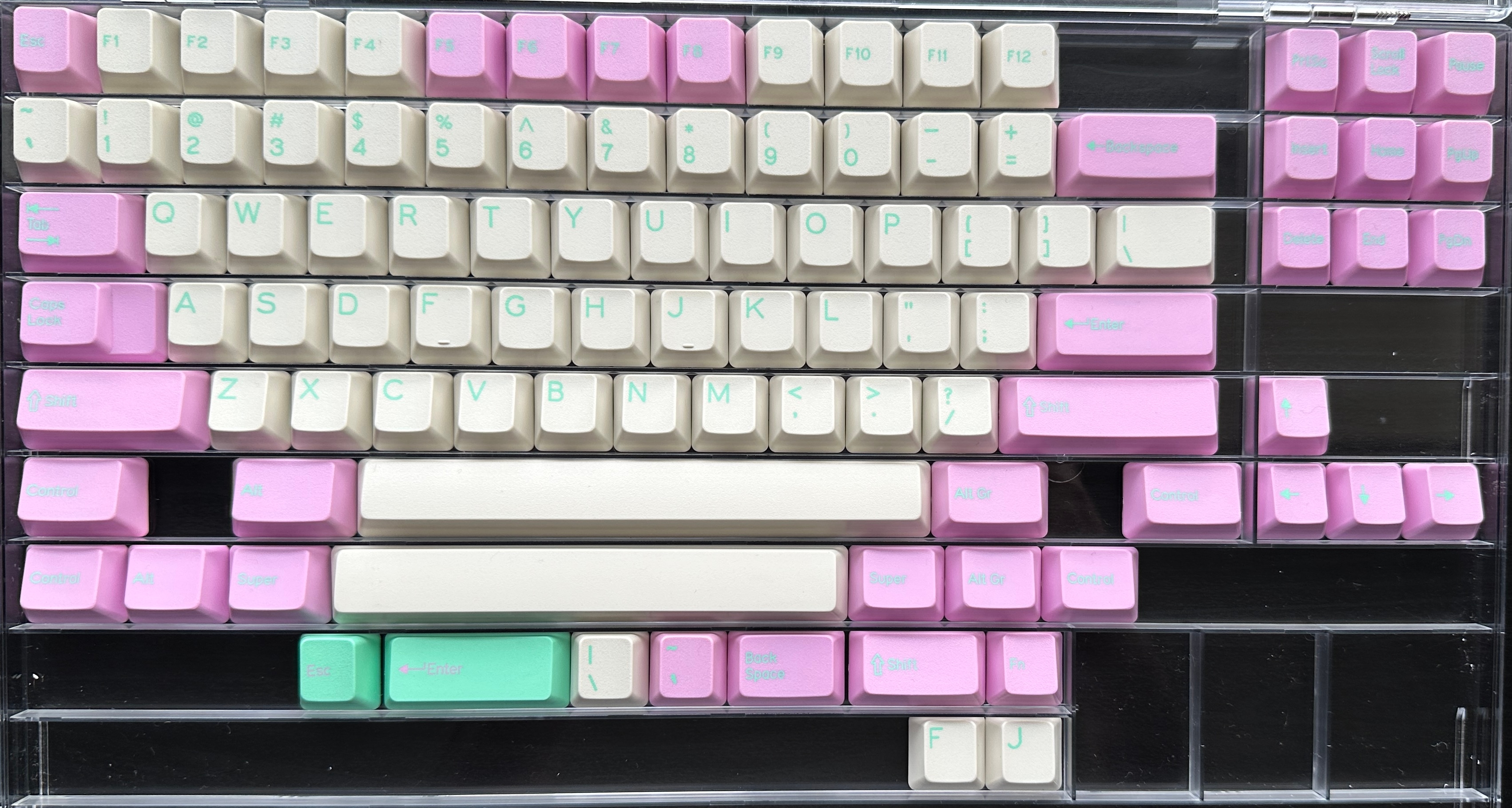 DCS FHM (Final Heart Monster) keycap set